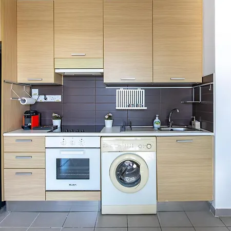 Cosy At Lykavitos شقة *