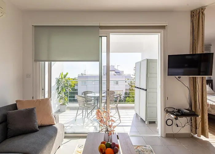 شقة Cosy At Lykavitos