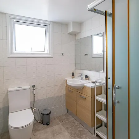 Cosy At Lykavitos * Nikozja